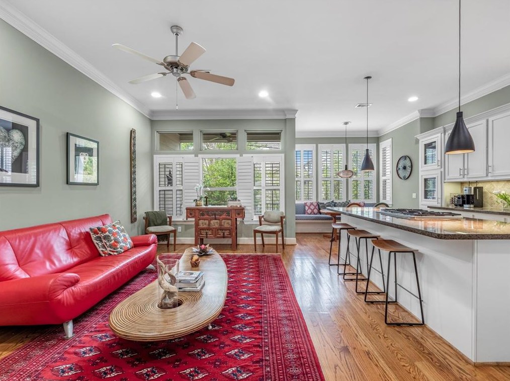 1912 Brun St, Houston TX  77019-6557 exterior