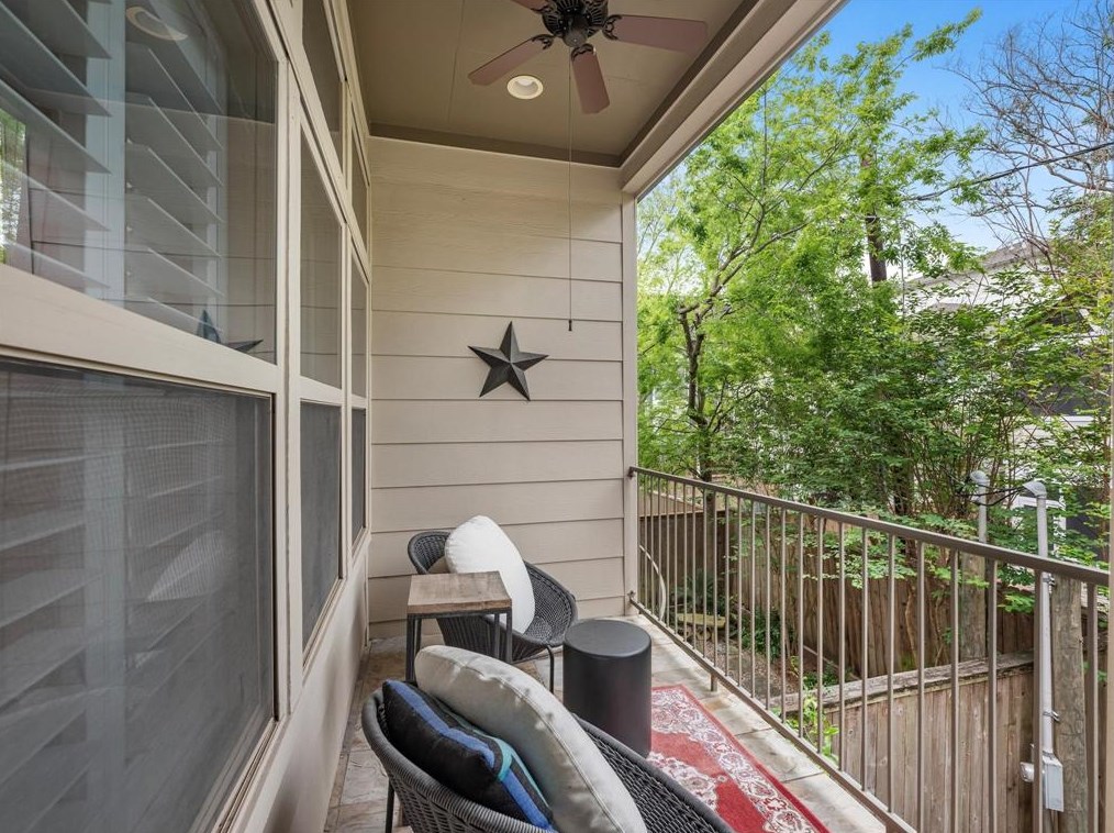 1912 Brun St, Houston TX  77019-6557 exterior