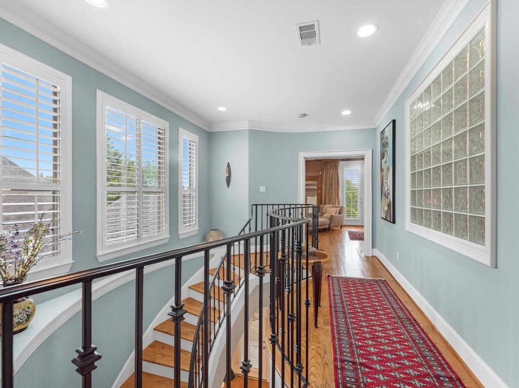 1912 Brun St, Houston TX  77019-6557 exterior