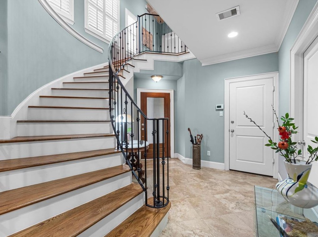 1912 Brun St, Houston TX  77019-6557 exterior