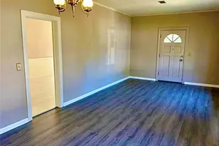 911 Dallas St, Port Neches, TX 77651 - Photo 9