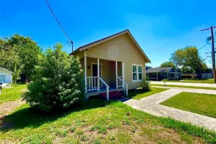 911 Dallas St, Port Neches, TX 77651 - Photo 3