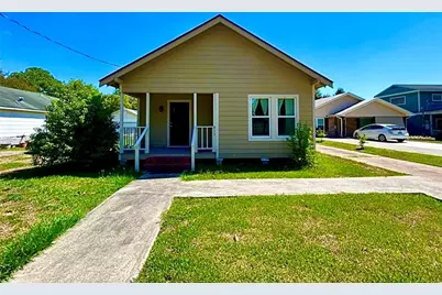 911 Dallas Street, Port Neches, TX 77651 - Photo 1
