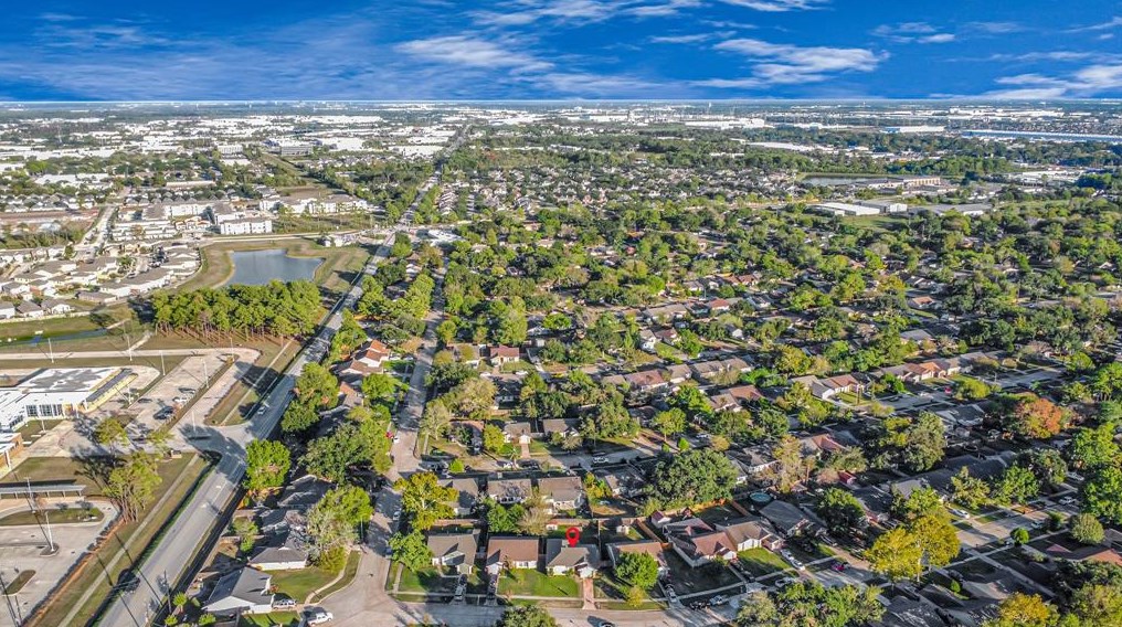 12810 Copper Mill Dr, Houston TX  77070-4728 exterior
