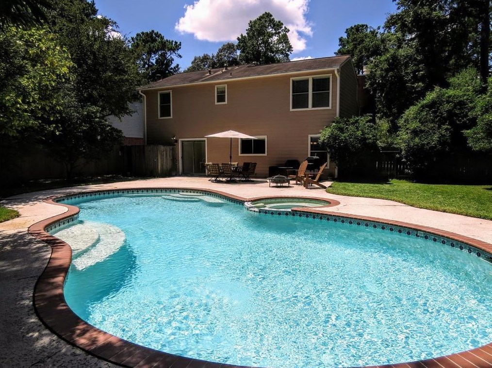 10 Briervine Ct, Spring TX  77381-3403 exterior