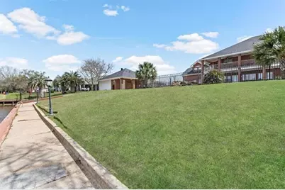 302 Waterwood Drive, Orange, TX 77630 - Photo 29