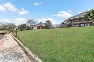 302 Waterwood Dr, Orange, TX 77630 - Photo 29