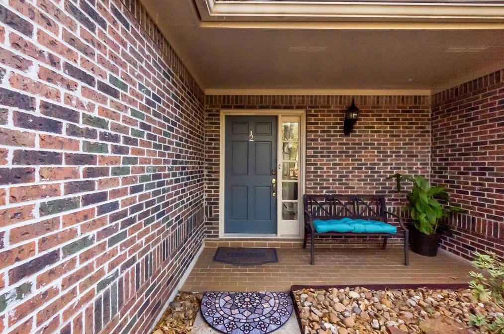 2 Fairway Oaks Pl, Spring TX  77380-0917 exterior