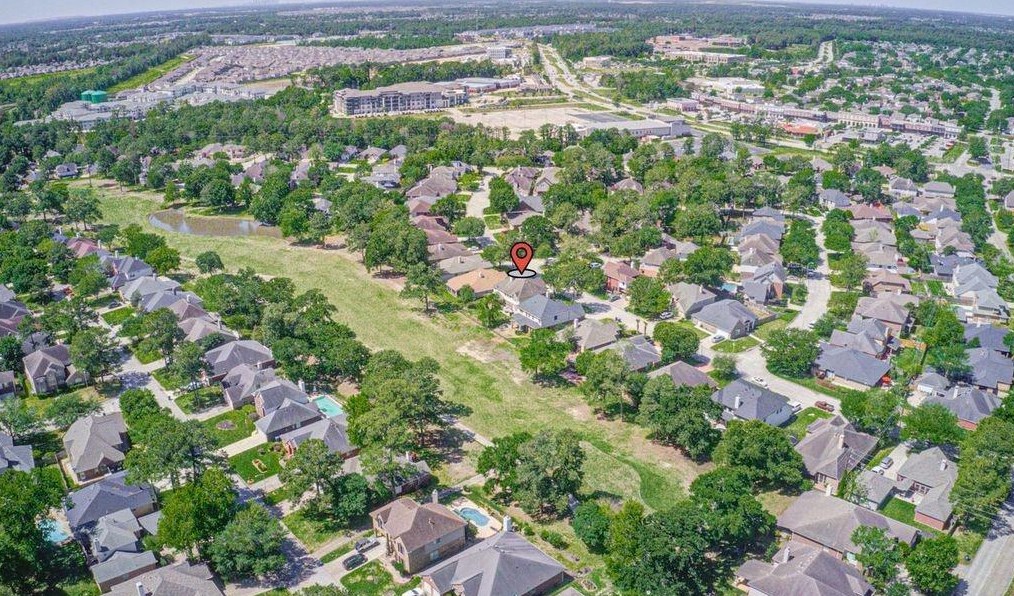 7710 Trophy Pl Dr, Humble TX 77346-8161 exterior