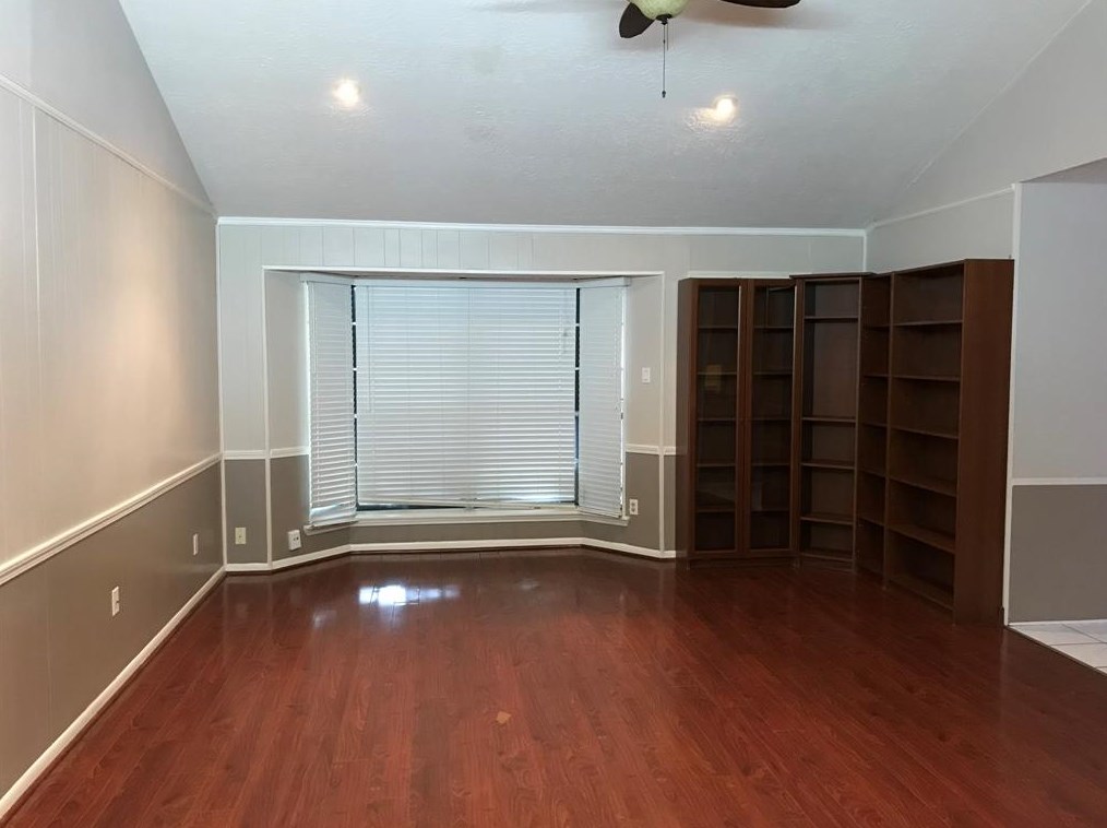 9223 Triola Ln, Houston TX  77036-6053 exterior