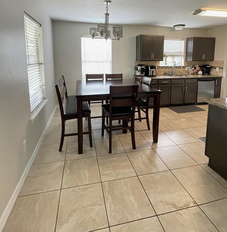 14607 Sweetwater Vw Dr, Houston TX  77047-3263 exterior