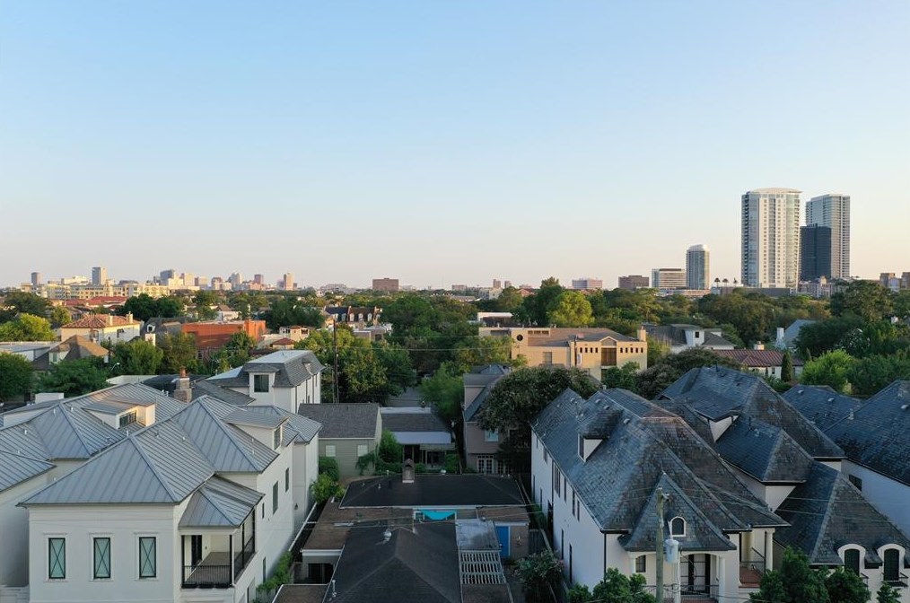 2240 Mimosa Dr, Houston TX  77019-5647 exterior