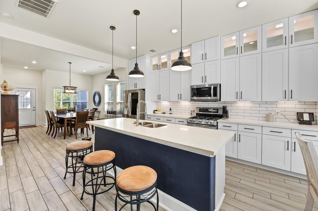 4622 Cashel Glen Dr, Houston TX  77069-3516 exterior