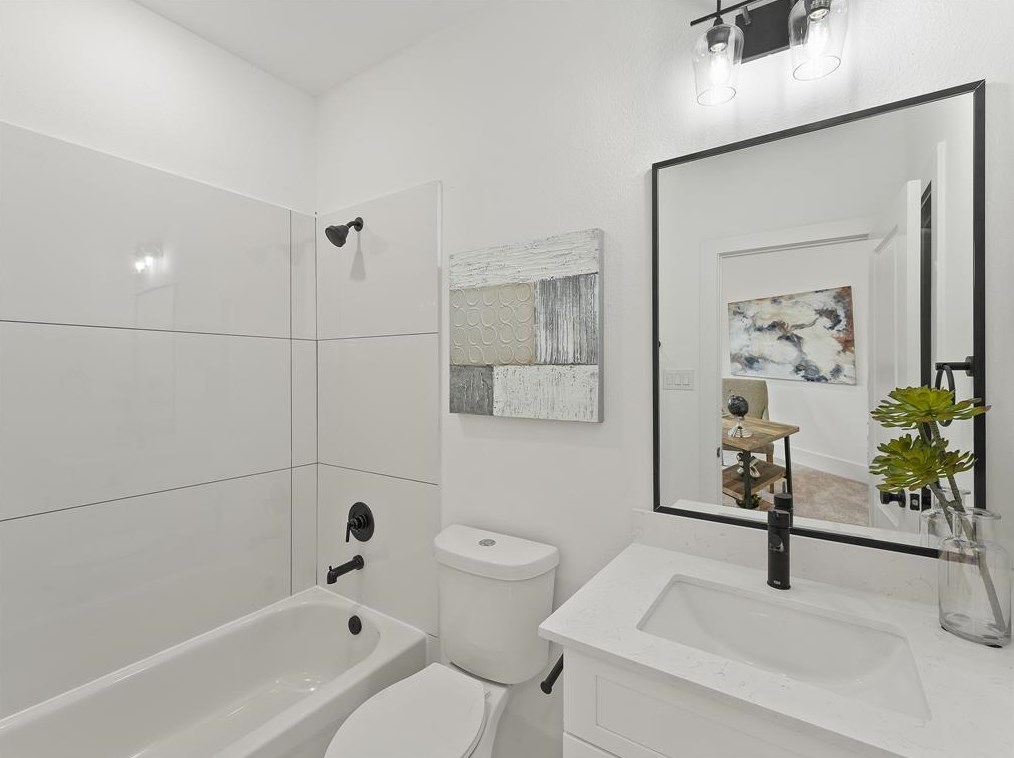 4814 Cochran, Houston TX  77009-2115 exterior