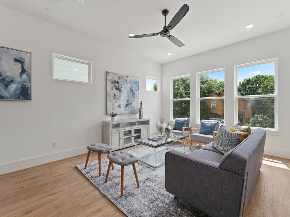 4814 Cochran, Houston TX  77009-2115 exterior