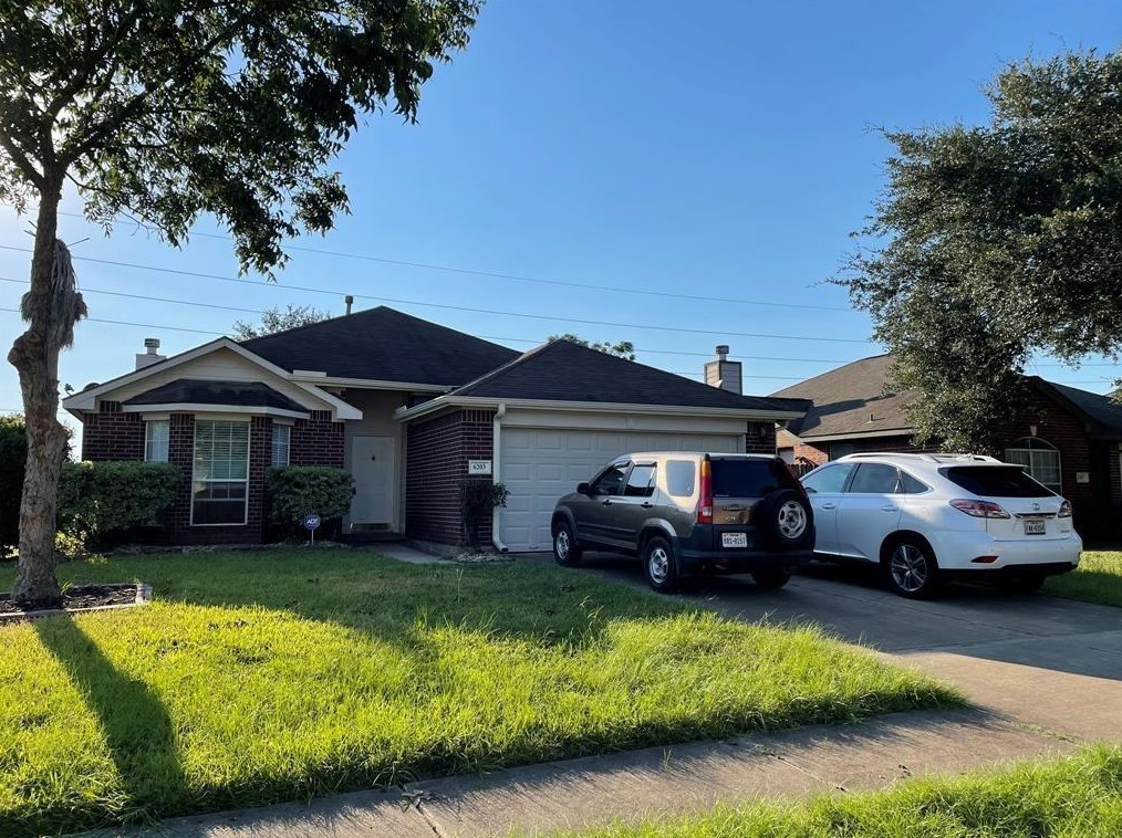 6203 Pleasant Stream Dr, Katy TX  77449-4219 exterior
