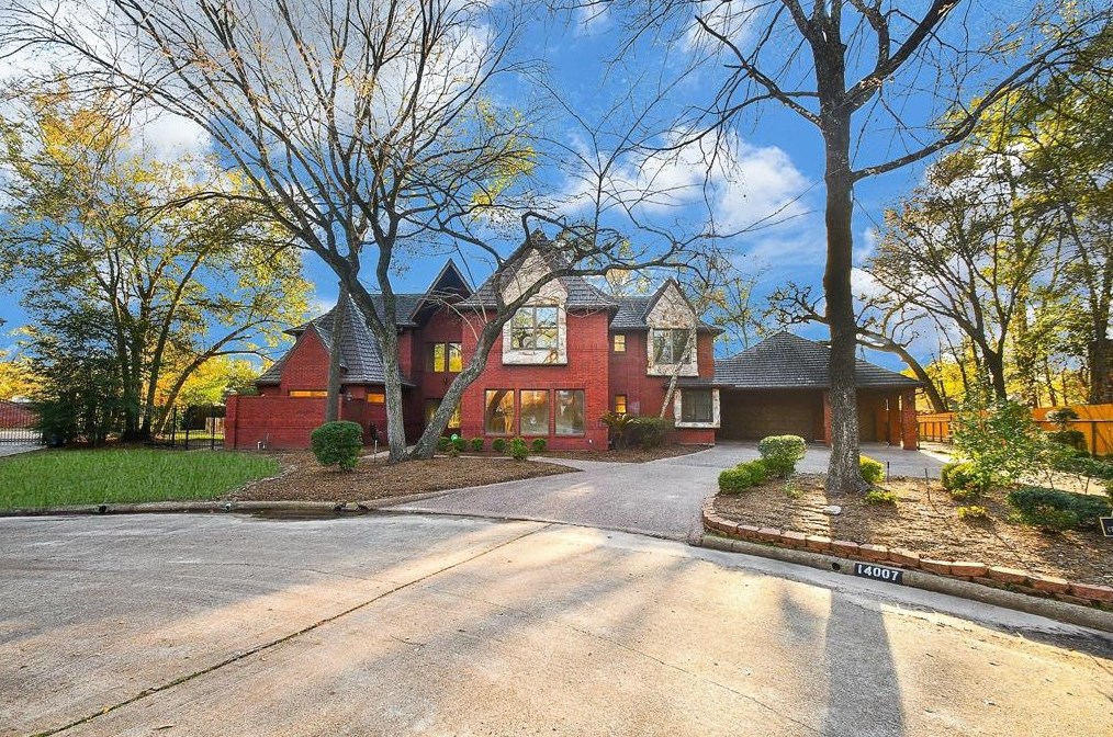 14007 Champions Hamlet Ct, Houston TX  77069-1845 exterior