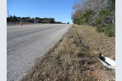 7604 Us-77, La Grange, TX 78945 - Photo 3