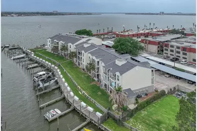 114 Yacht Club Lane #114, El Lago, TX 77586 - Photo 3