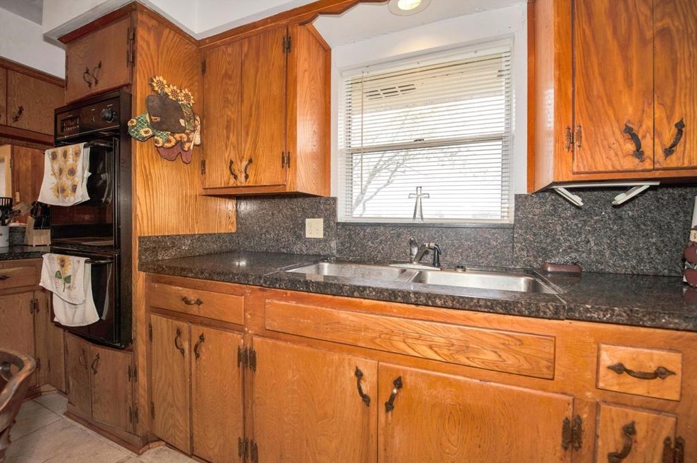 2633 Charles Ln, Sugar Land TX  77498-1703 exterior