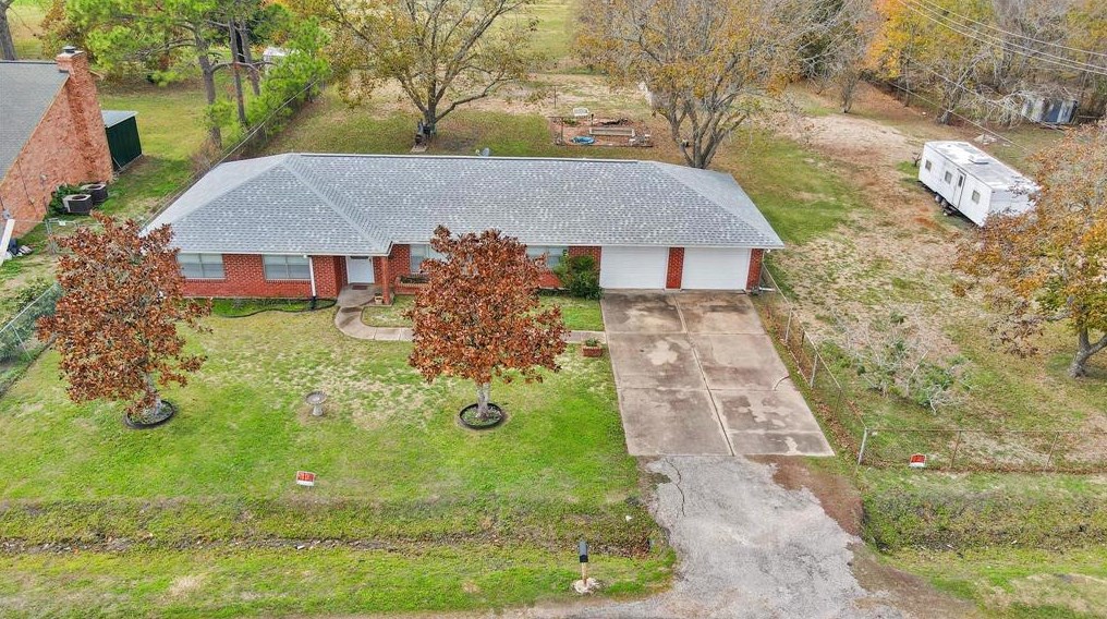 2633 Charles Ln, Sugar Land TX  77498-1703 exterior