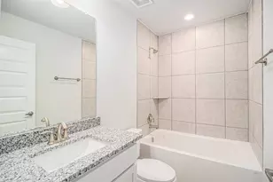 4427 Leslie's Way, Dickinson, TX 77539 - Photo 13