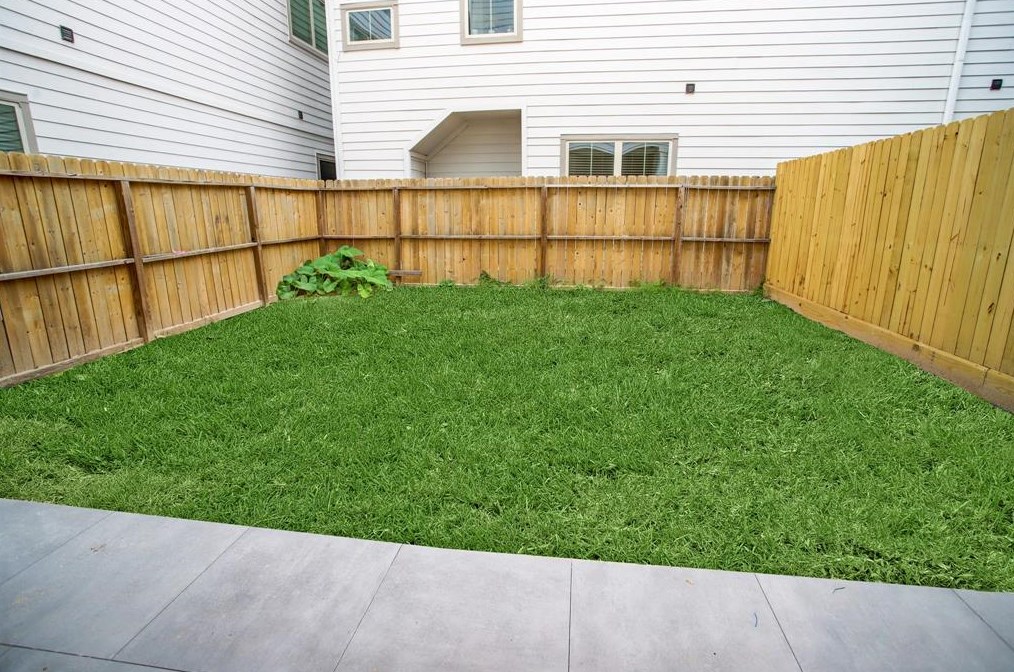 5210 Schuler, Houston TX  exterior