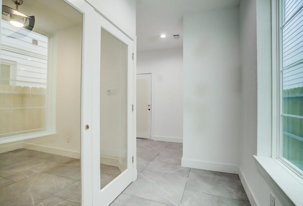 5210 Schuler, Houston TX  exterior