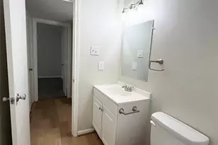 130 Oyster Creek Dr, Lake Jackson, TX 77566 - Photo 13