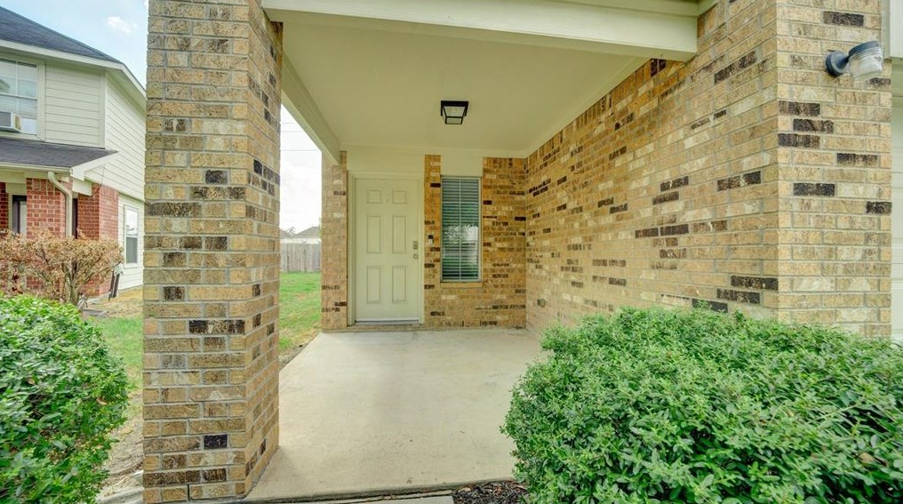 16311 Noble Meadow Ln, Houston TX  77073-6277 exterior