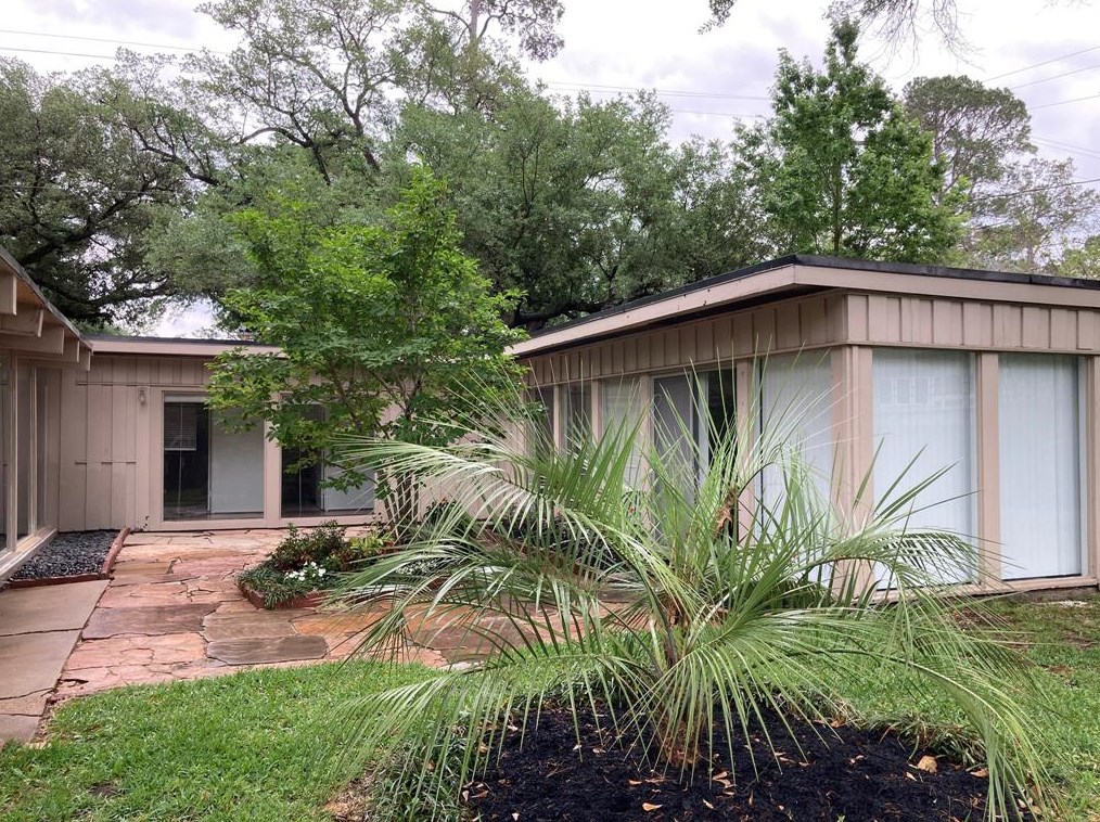 12923 Traviata Dr, Houston TX  77024-4728 exterior