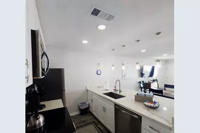 7600 Seawall Blvd #214, Galveston, TX 77551 - Photo 11