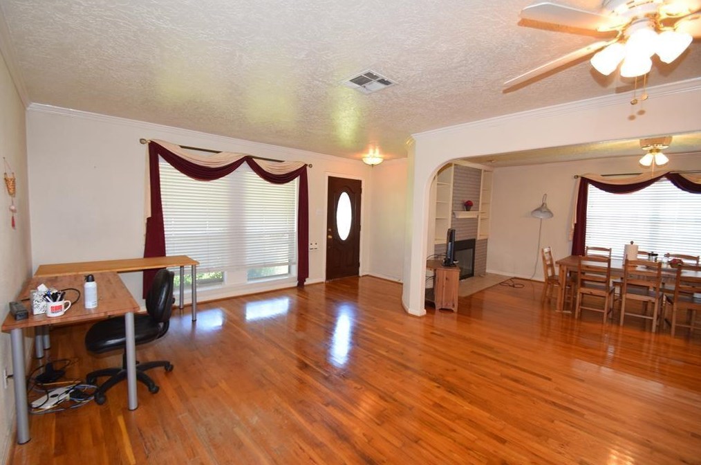5055 Bellfort St, Houston TX  77033-3826 exterior