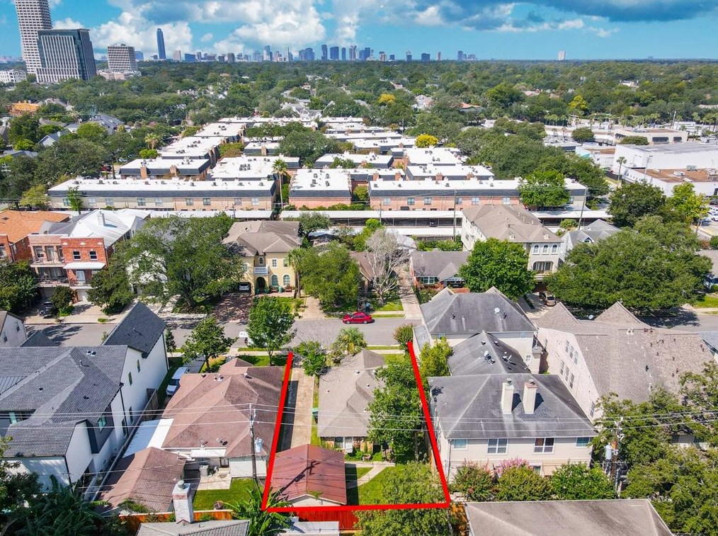 1517 Mcduffie, Houston TX  77019-5309 exterior