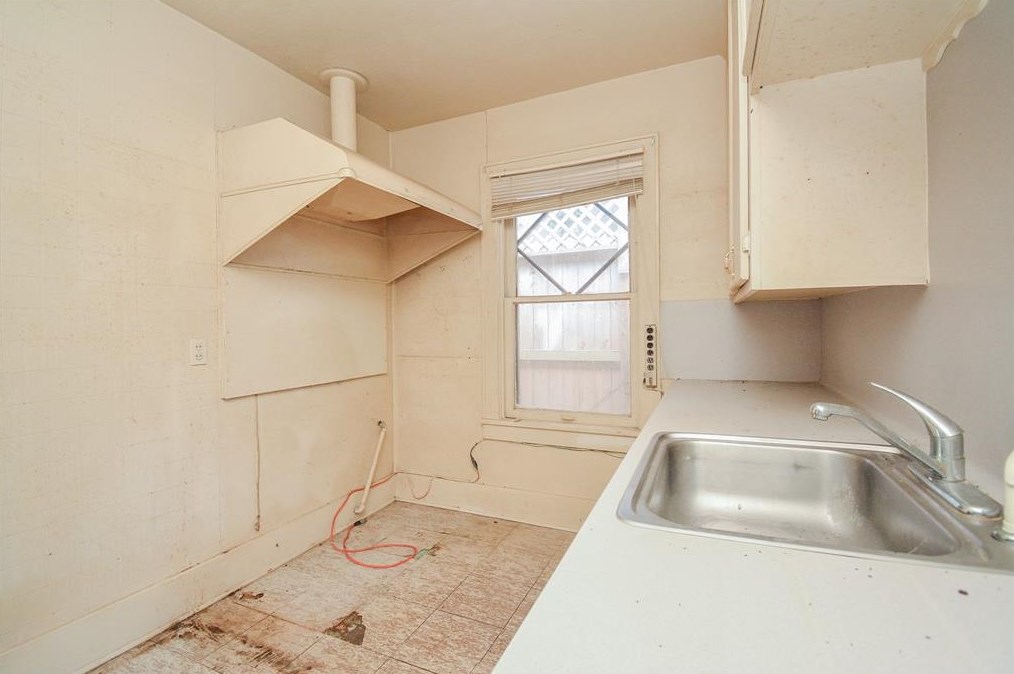 1517 Mcduffie, Houston TX  77019-5309 exterior