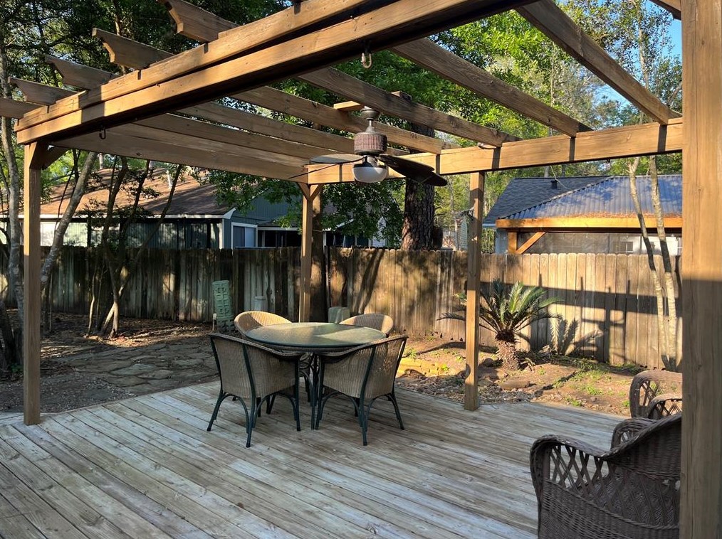 2 Broken Oak Ct, Spring TX  77381-2778 exterior