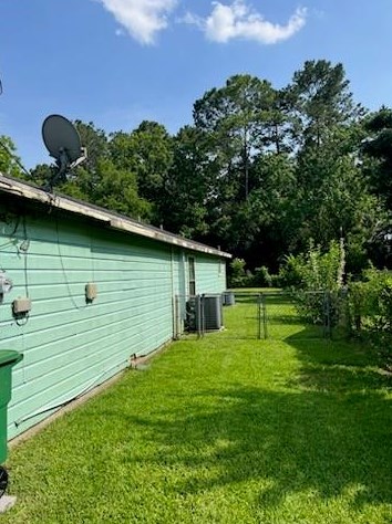 6812 Kittridge, Houston TX  77028-3035 exterior