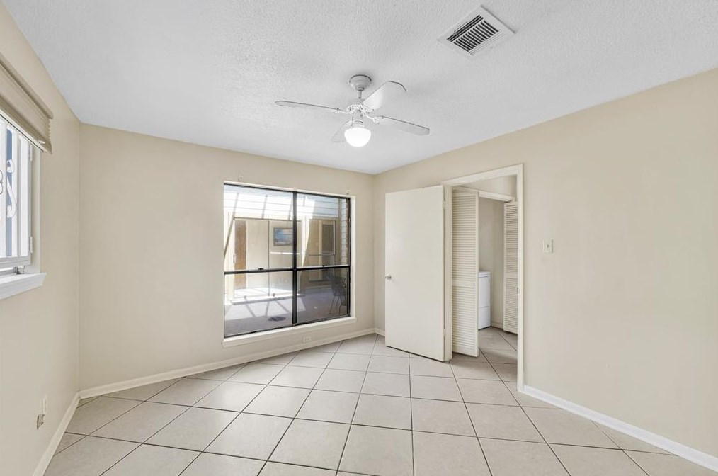 11111 Bandlon Dr, Houston TX  77072-1908 exterior