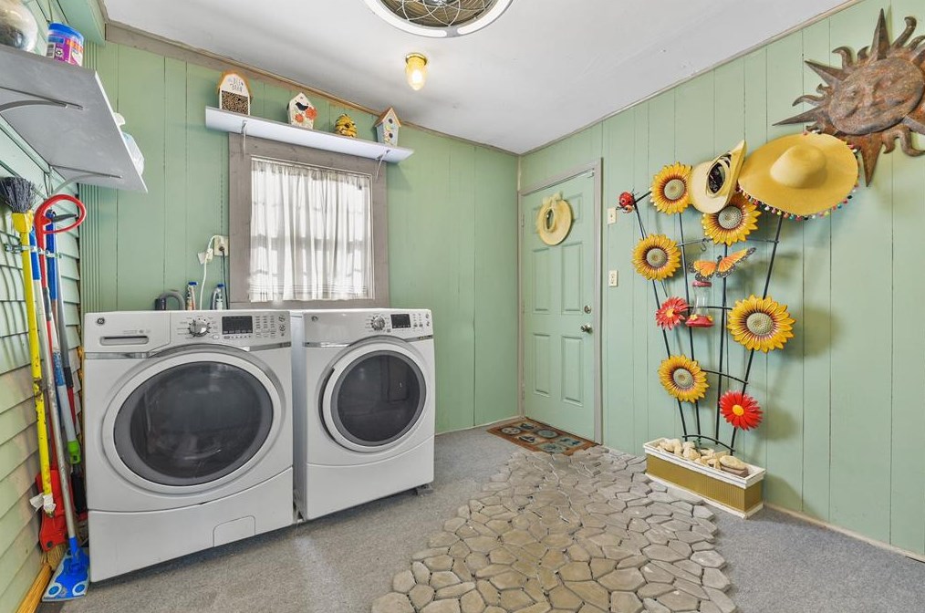 810 Winnie St, Galveston TX 77550-5133 exterior