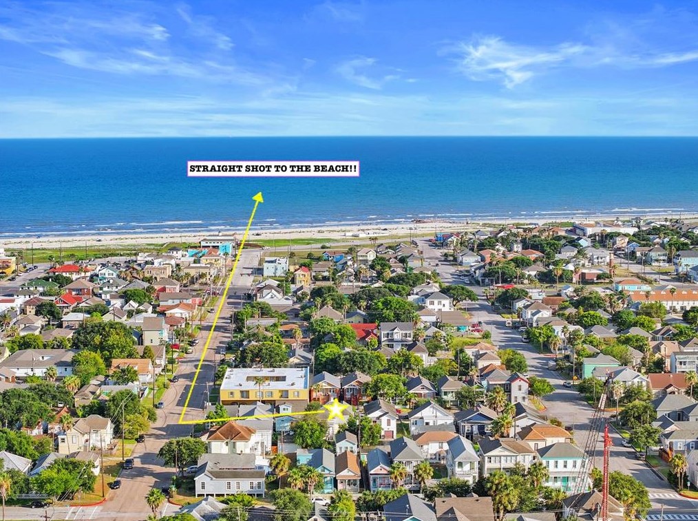 810 Winnie St, Galveston TX 77550-5133 exterior