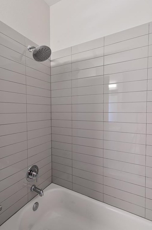 1509 Hickory St, Houston TX  77007-4128 exterior