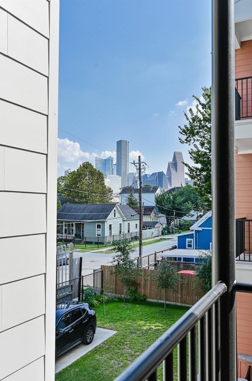 1509 Hickory St, Houston TX  77007-4128 exterior