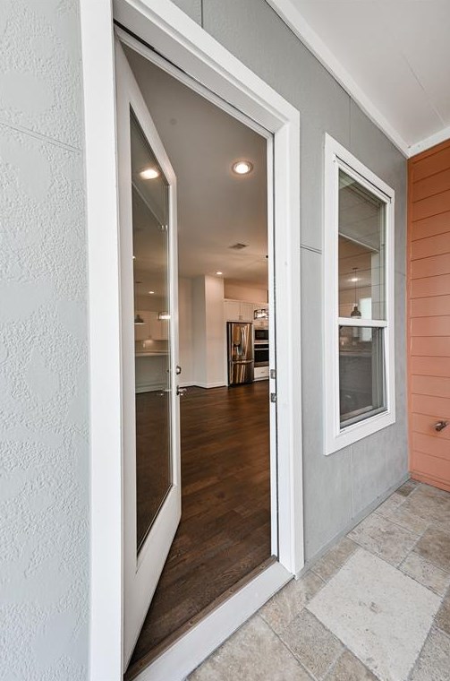 1509 Hickory St, Houston TX  77007-4128 exterior