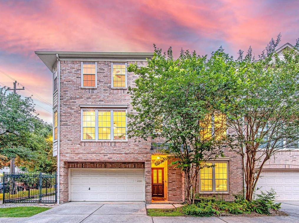 2911 Jackson St, Houston TX  77004-3031 exterior