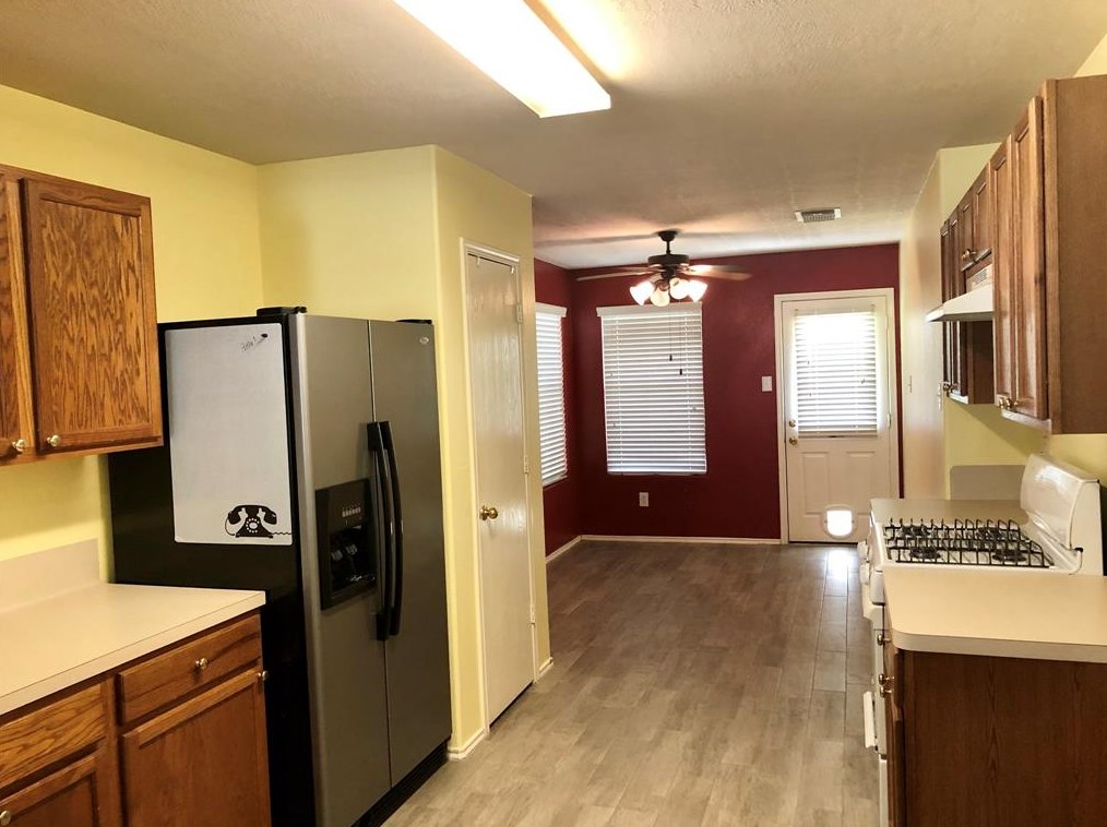 5206 Sage Cir, Baytown TX  77521-8253 exterior
