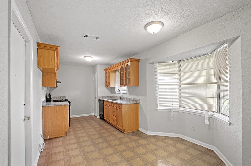 3503 Westhampton Dr, Houston TX  77045-5737 exterior