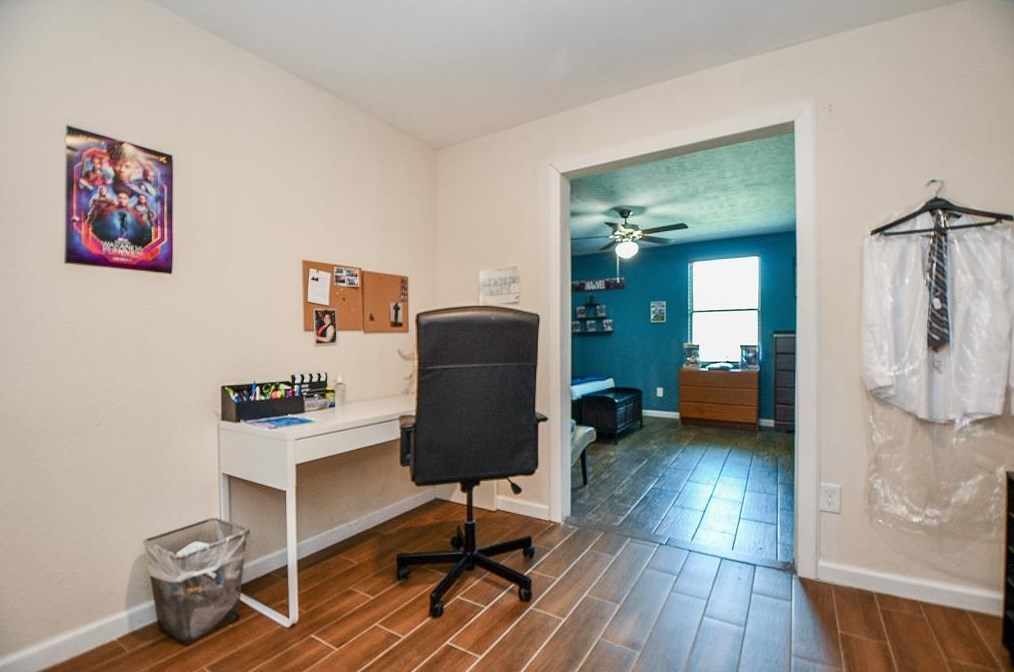 16138 Corsair Rd, Houston TX 77053-3444 exterior