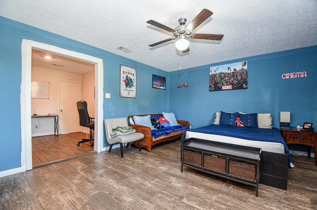 16138 Corsair Rd, Houston TX 77053-3444 exterior