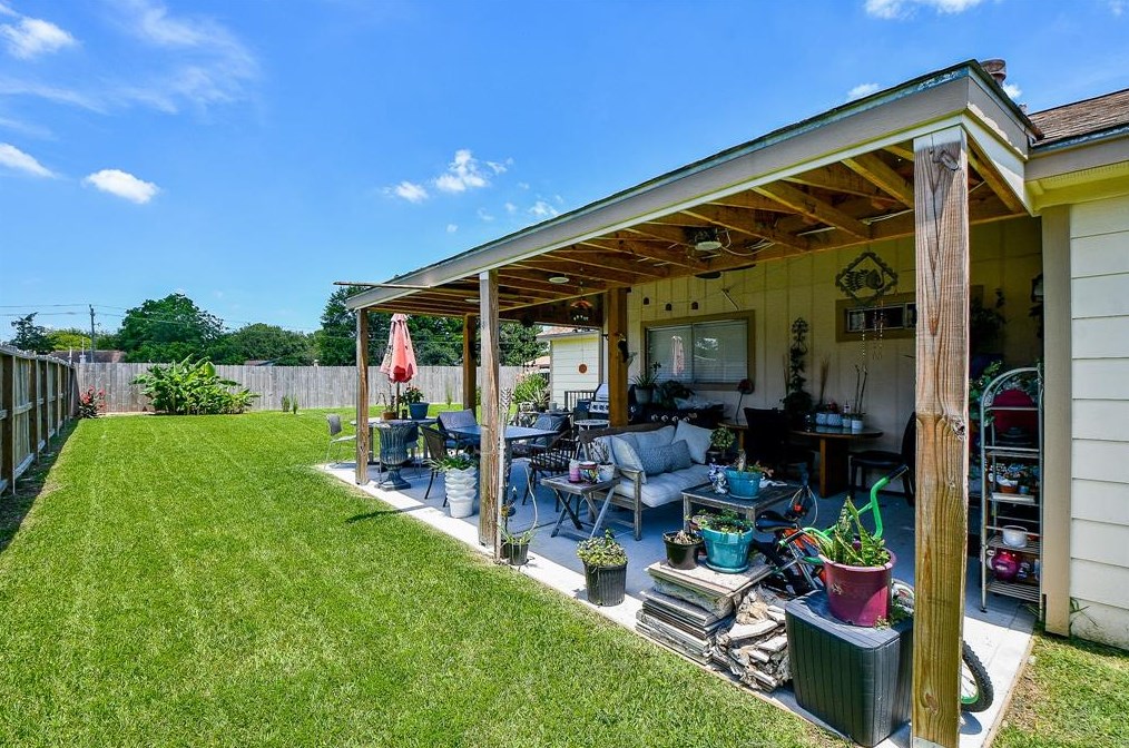 16138 Corsair Rd, Houston TX 77053-3444 exterior