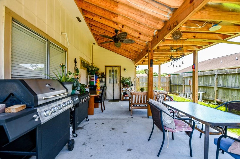 16138 Corsair Rd, Houston TX 77053-3444 exterior